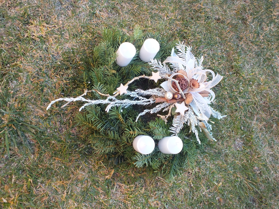 Adventní věnec přírodní