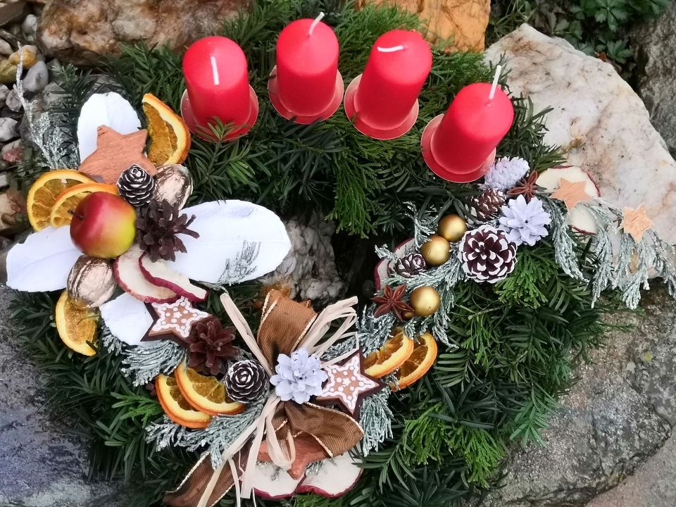 Adventní věnec přírodní