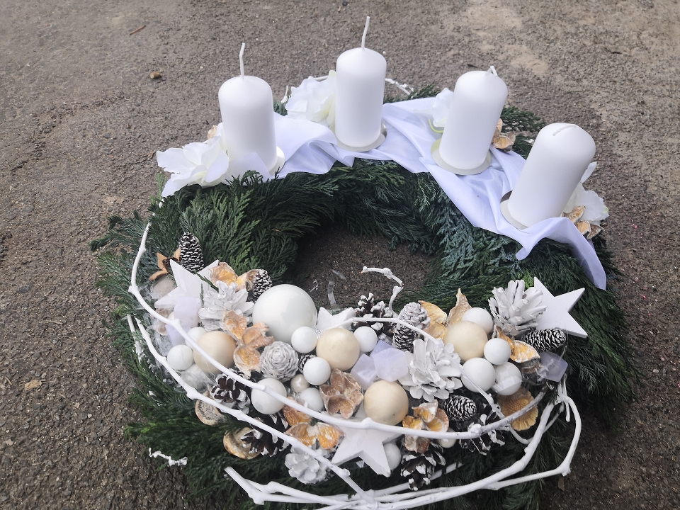 Adventní věnec přírodní