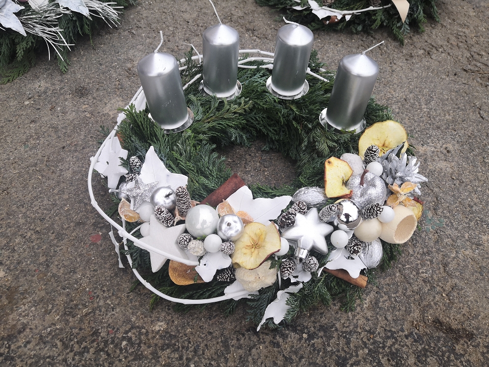 Adventní věnec přírodní