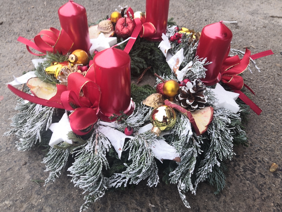 Adventní věnec přírodní