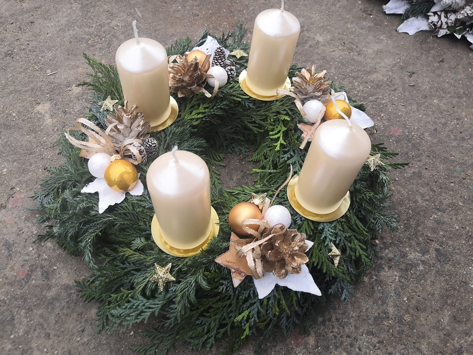 Adventní věnec přírodní