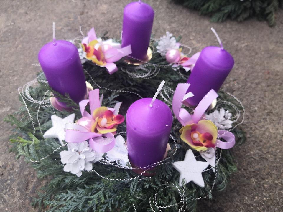 Adventní věnec přírodní
