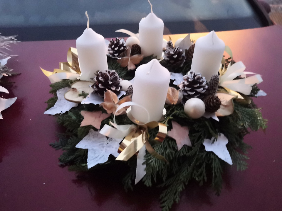 Adventní věnec přírodní